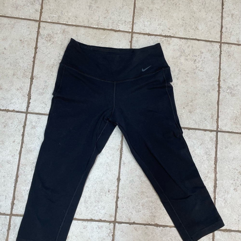 Nike Cropped Leggings